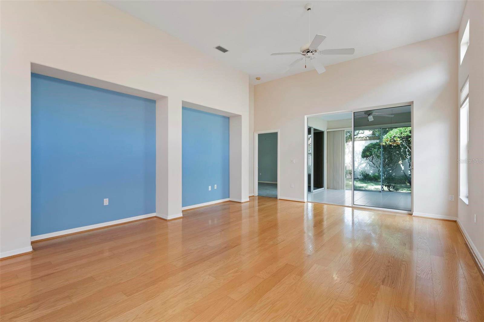 3773 Amapola Lane, Sarasota, FL 34238