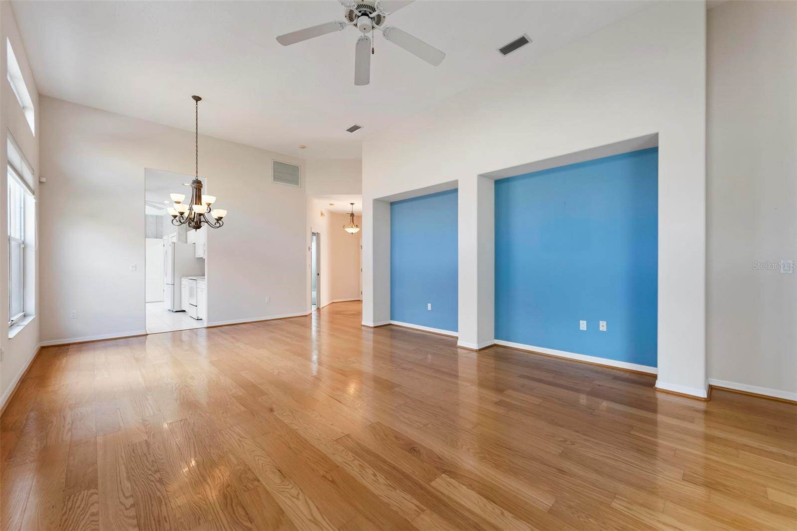 3773 Amapola Lane, Sarasota, FL 34238