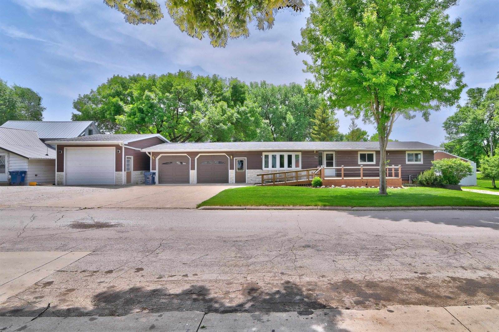 907 A, Armstrong, IA 50514