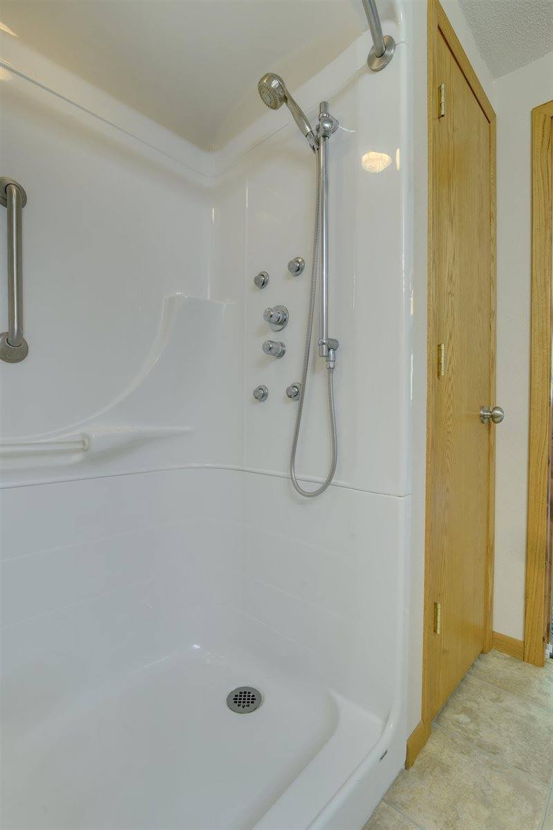 907 A, Armstrong, IA 50514