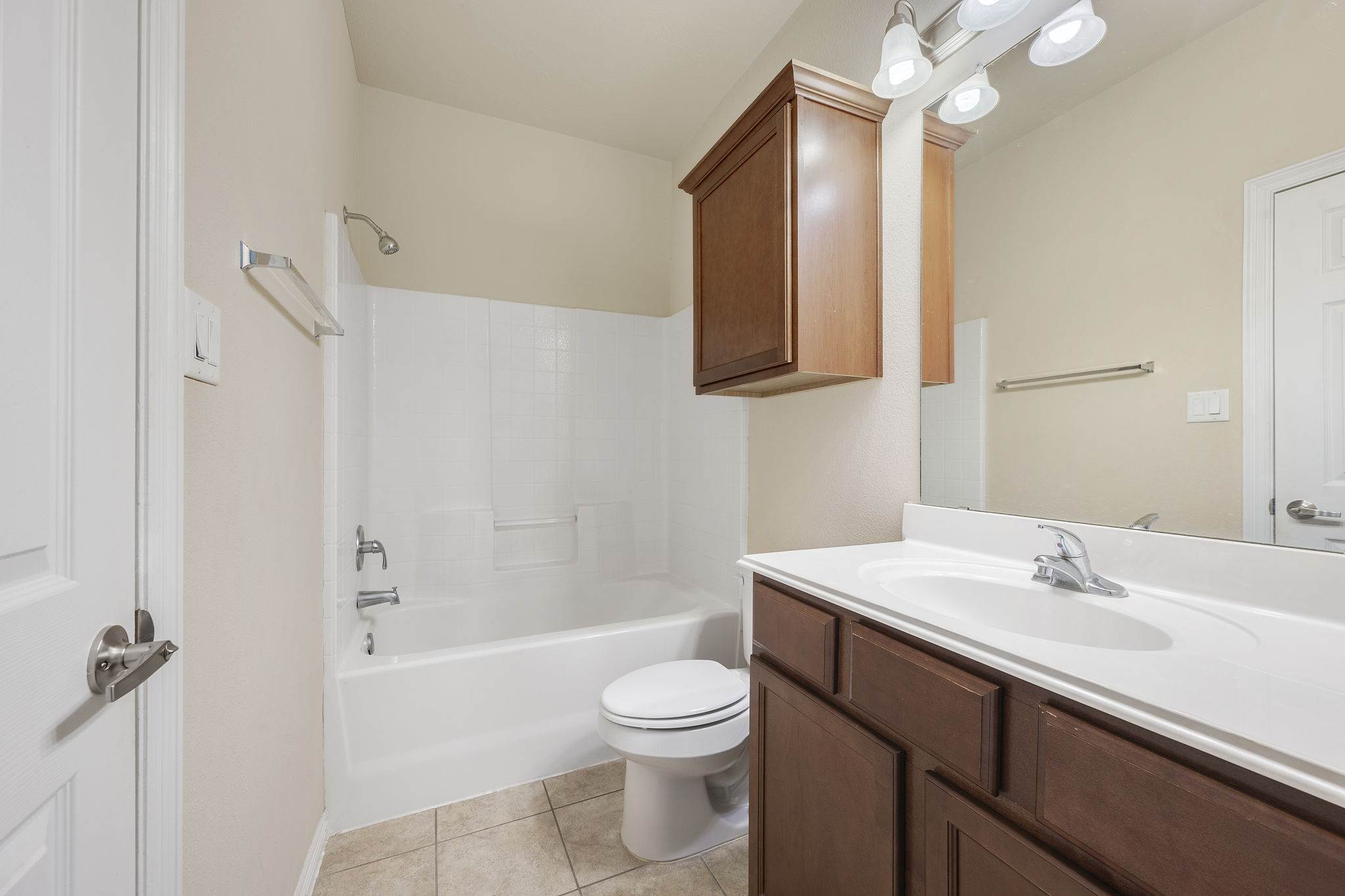 1198 Jones Butler RD #2204, College Station, TX 77840