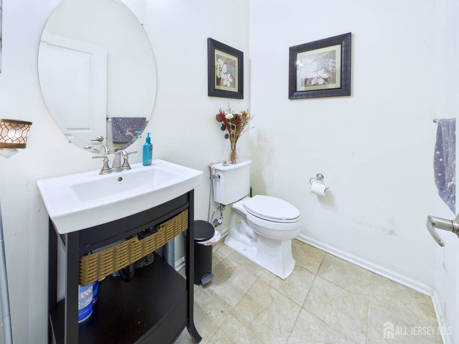 28 Wisniewski Road, Sayreville, NJ 08872