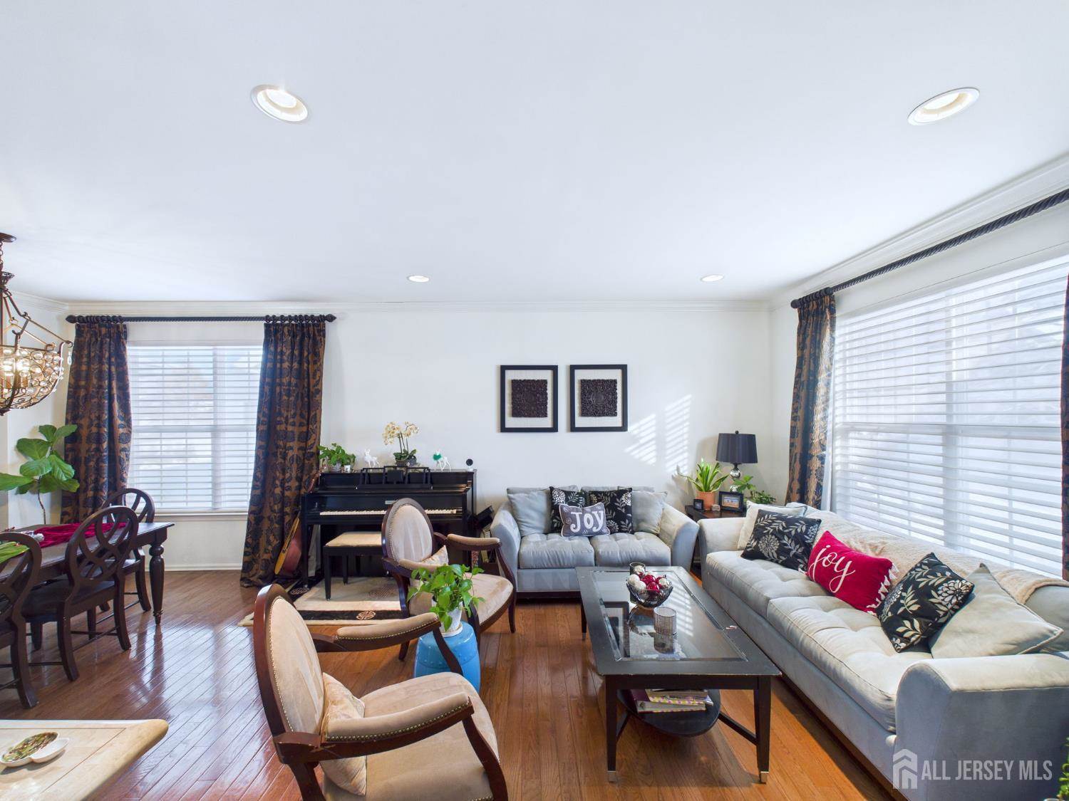 28 Wisniewski Road, Sayreville, NJ 08872