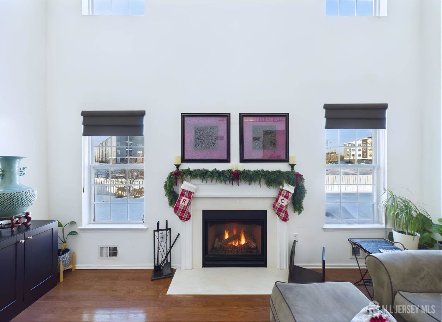 28 Wisniewski Road, Sayreville, NJ 08872