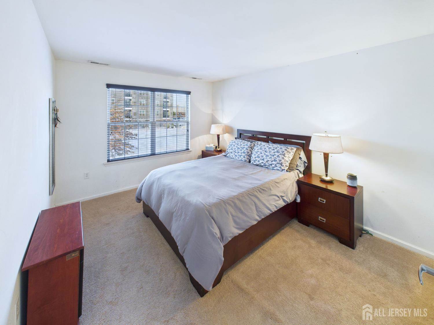 28 Wisniewski Road, Sayreville, NJ 08872