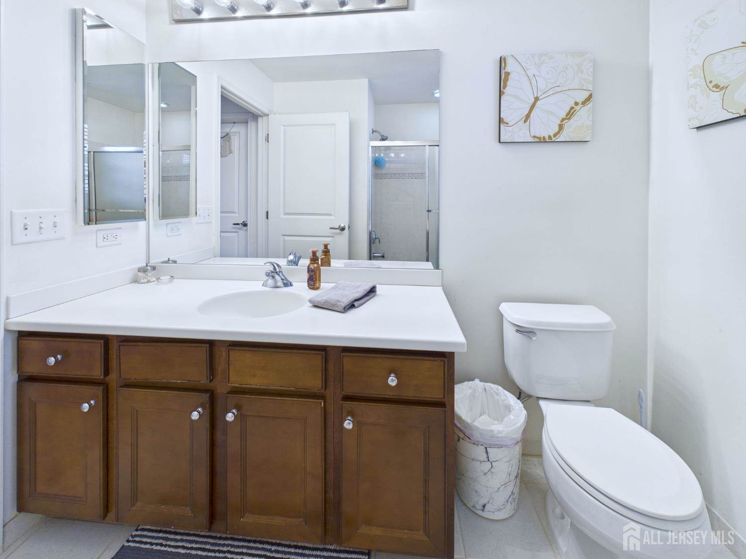 28 Wisniewski Road, Sayreville, NJ 08872