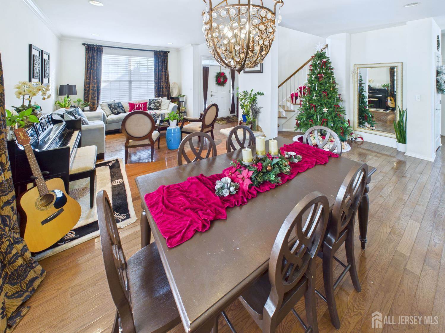 28 Wisniewski Road, Sayreville, NJ 08872