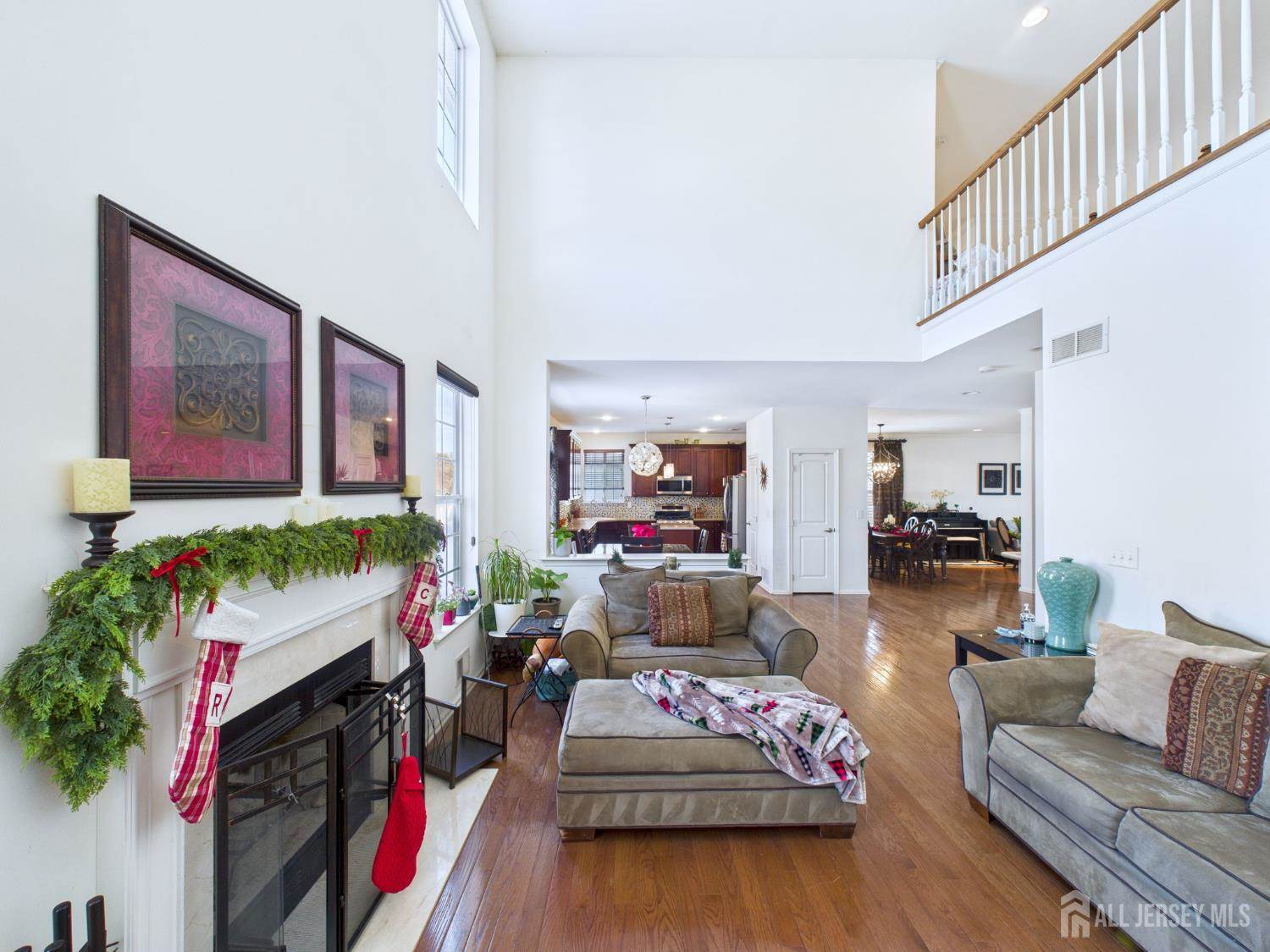 28 Wisniewski Road, Sayreville, NJ 08872