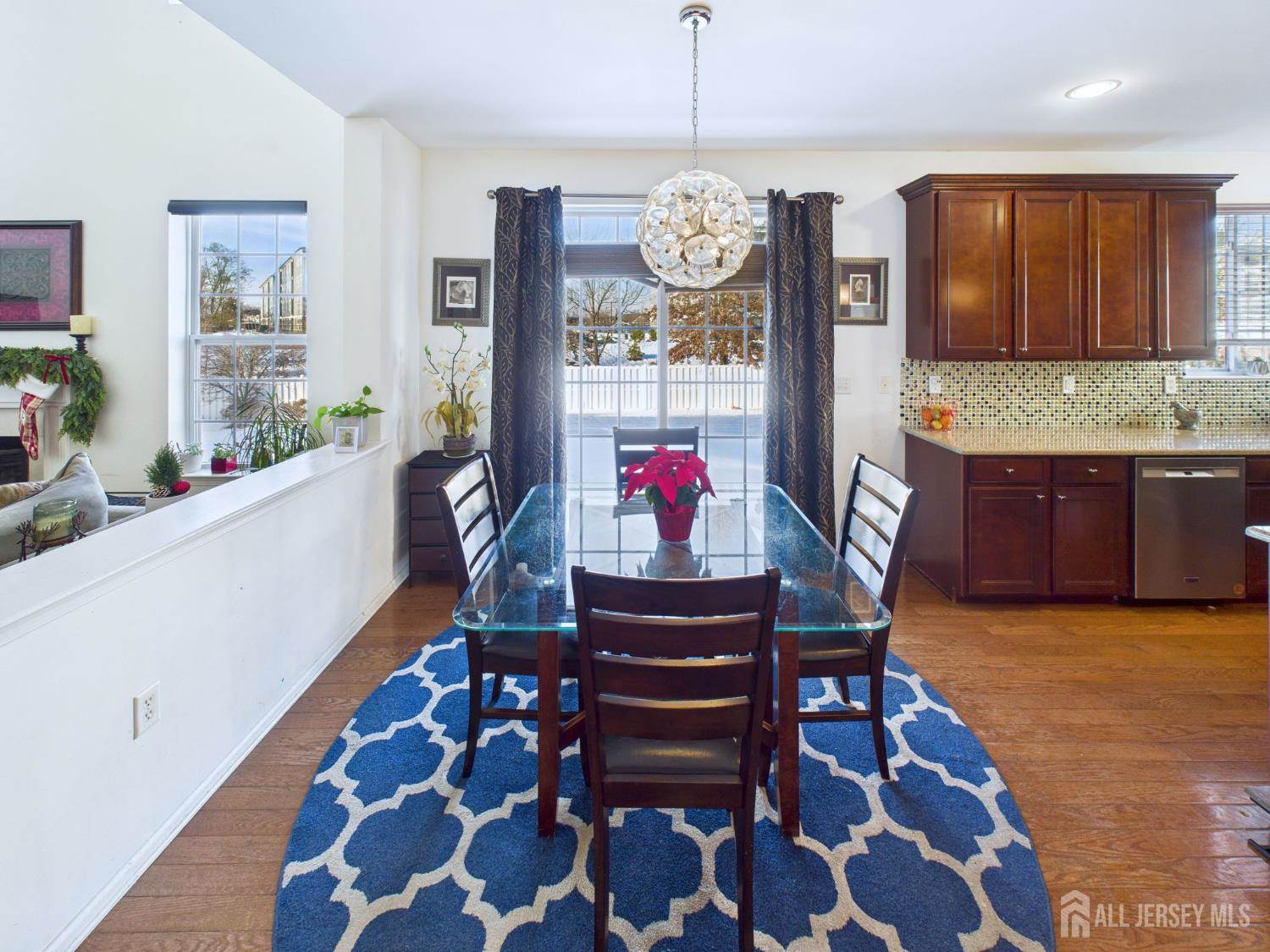 28 Wisniewski Road, Sayreville, NJ 08872