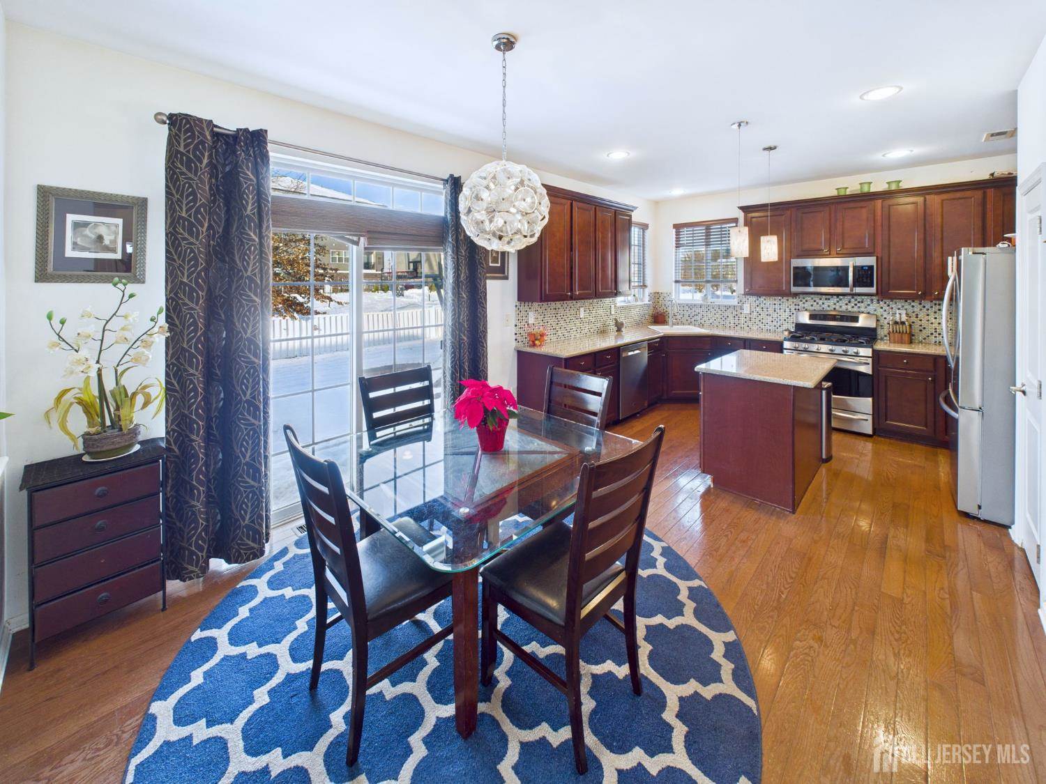 28 Wisniewski Road, Sayreville, NJ 08872