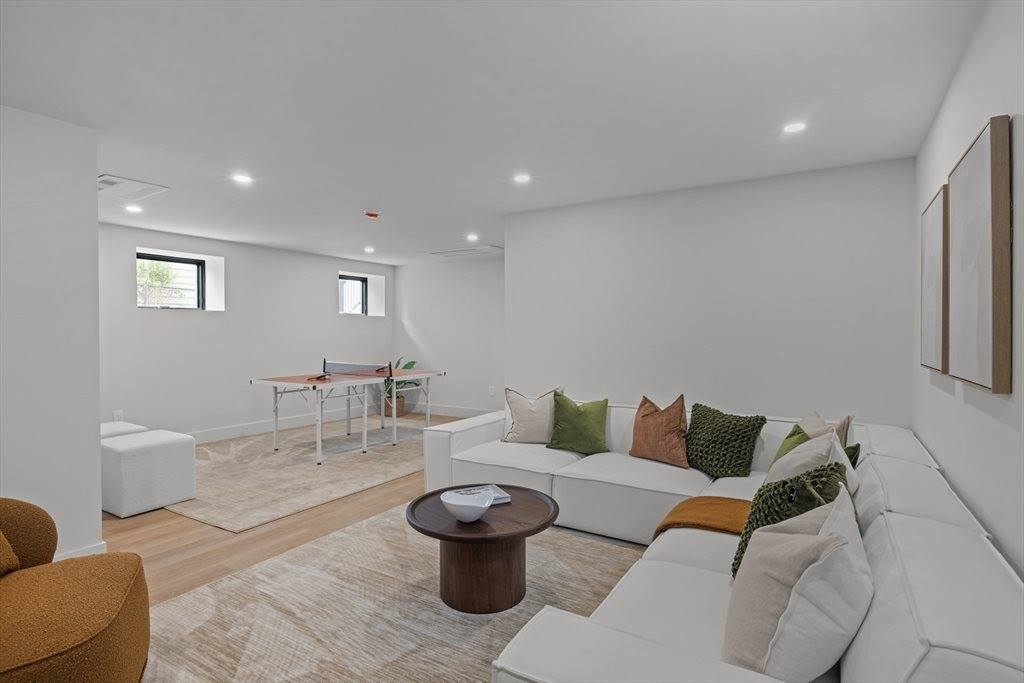 27-29 Dartmouth St, Arlington, MA 02474