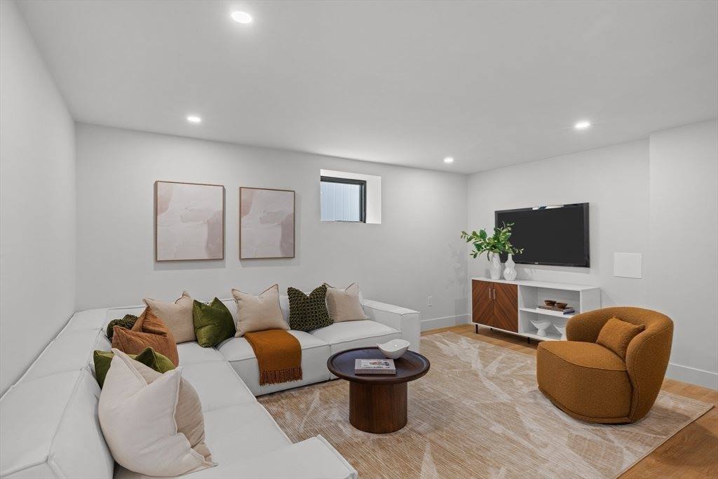 27-29 Dartmouth St, Arlington, MA 02474