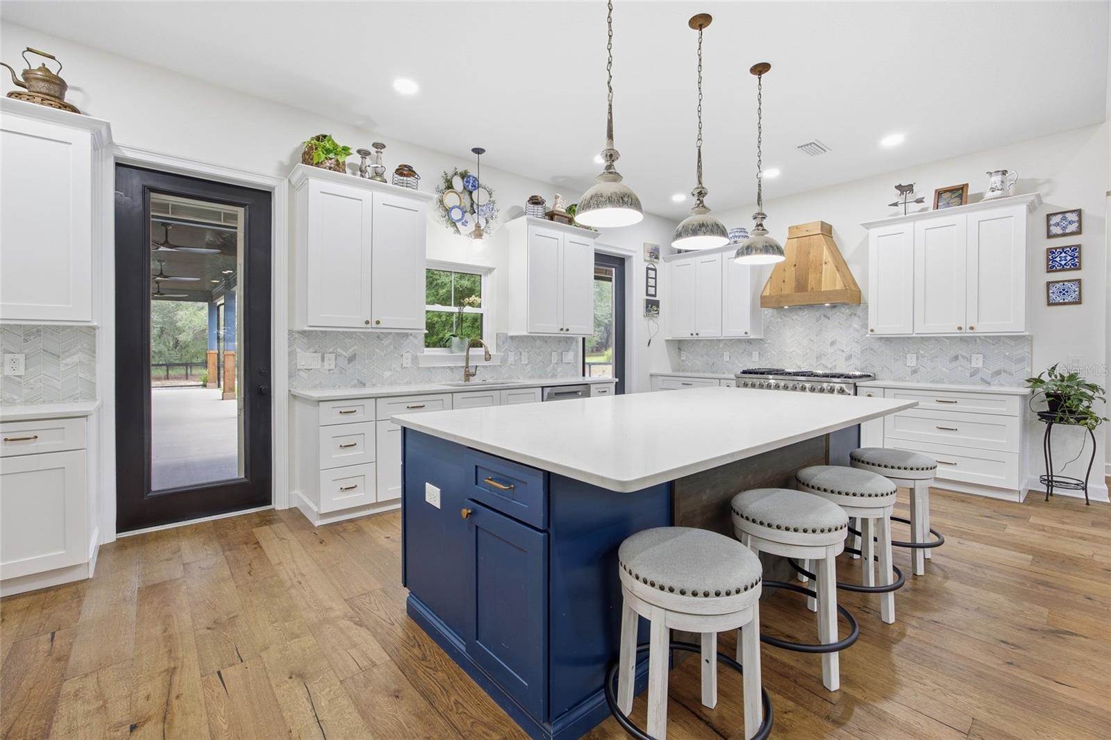 12052 SE 101st Court Road, Belleview, FL 34420