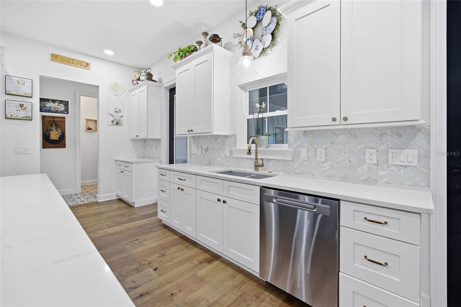 12052 SE 101st Court Road, Belleview, FL 34420