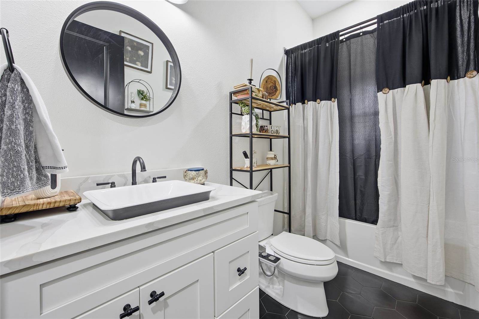 12052 SE 101st Court Road, Belleview, FL 34420