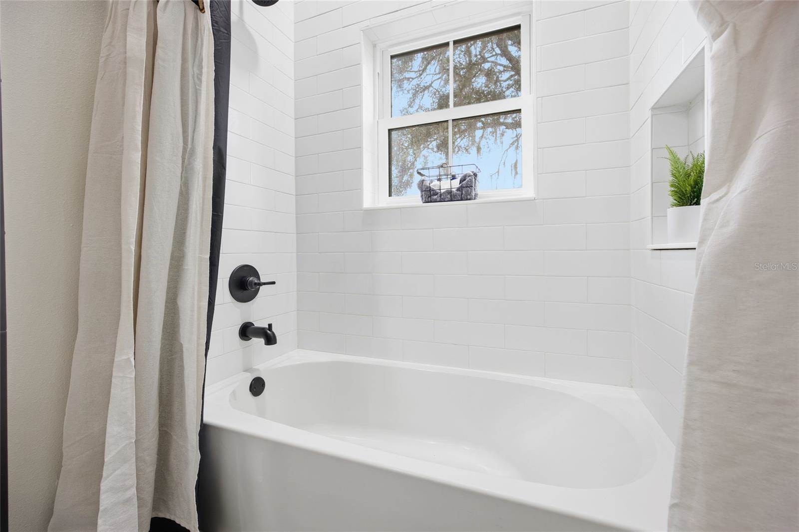 12052 SE 101st Court Road, Belleview, FL 34420