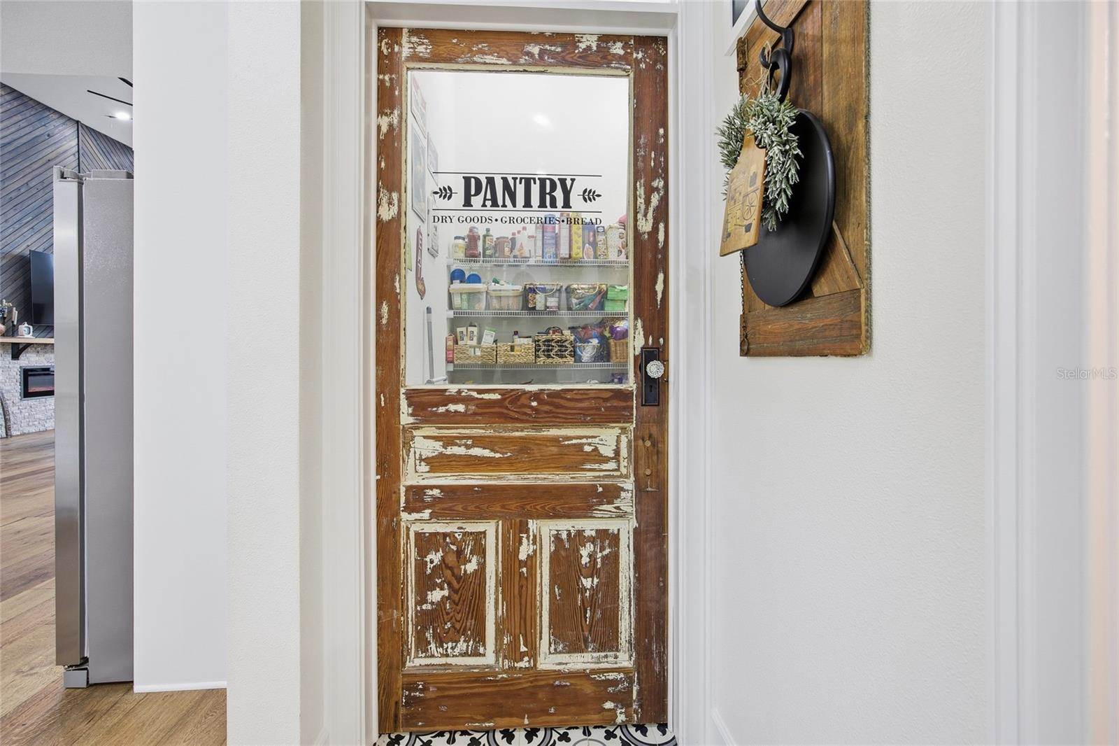 12052 SE 101st Court Road, Belleview, FL 34420