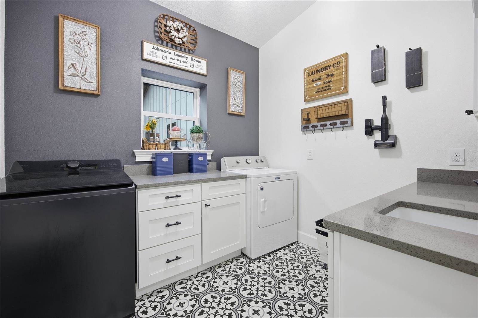 12052 SE 101st Court Road, Belleview, FL 34420