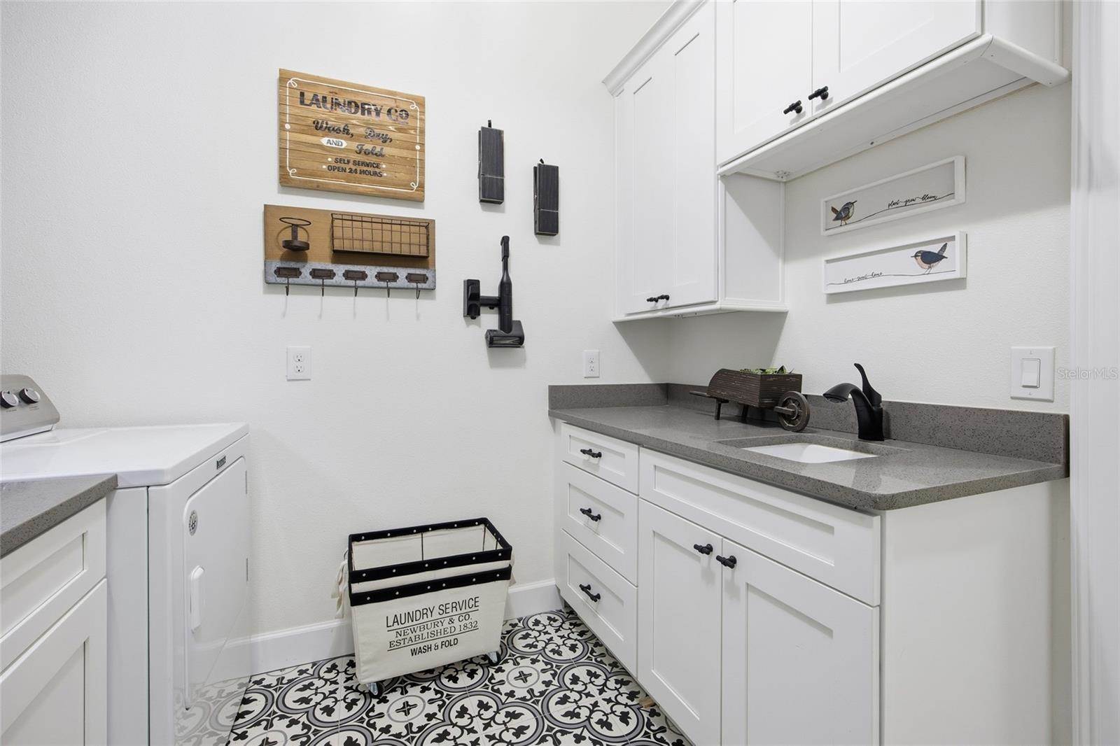 12052 SE 101st Court Road, Belleview, FL 34420