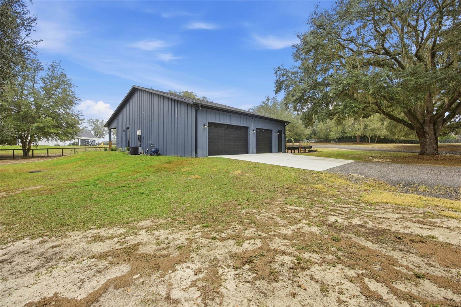 12052 SE 101st Court Road, Belleview, FL 34420
