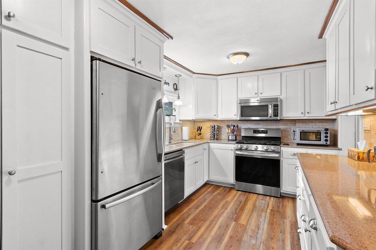 1208 Adams Street, Algoma, WI 54201