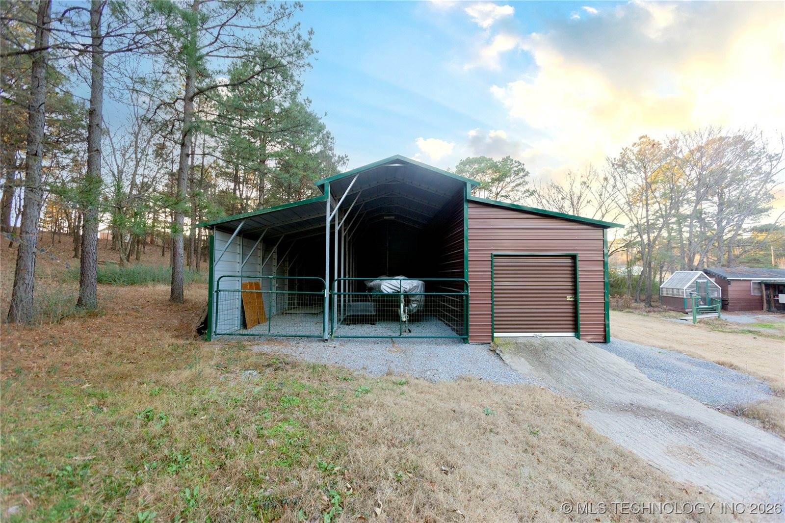 4537 NE 104th Road, Wilburton, OK 74578