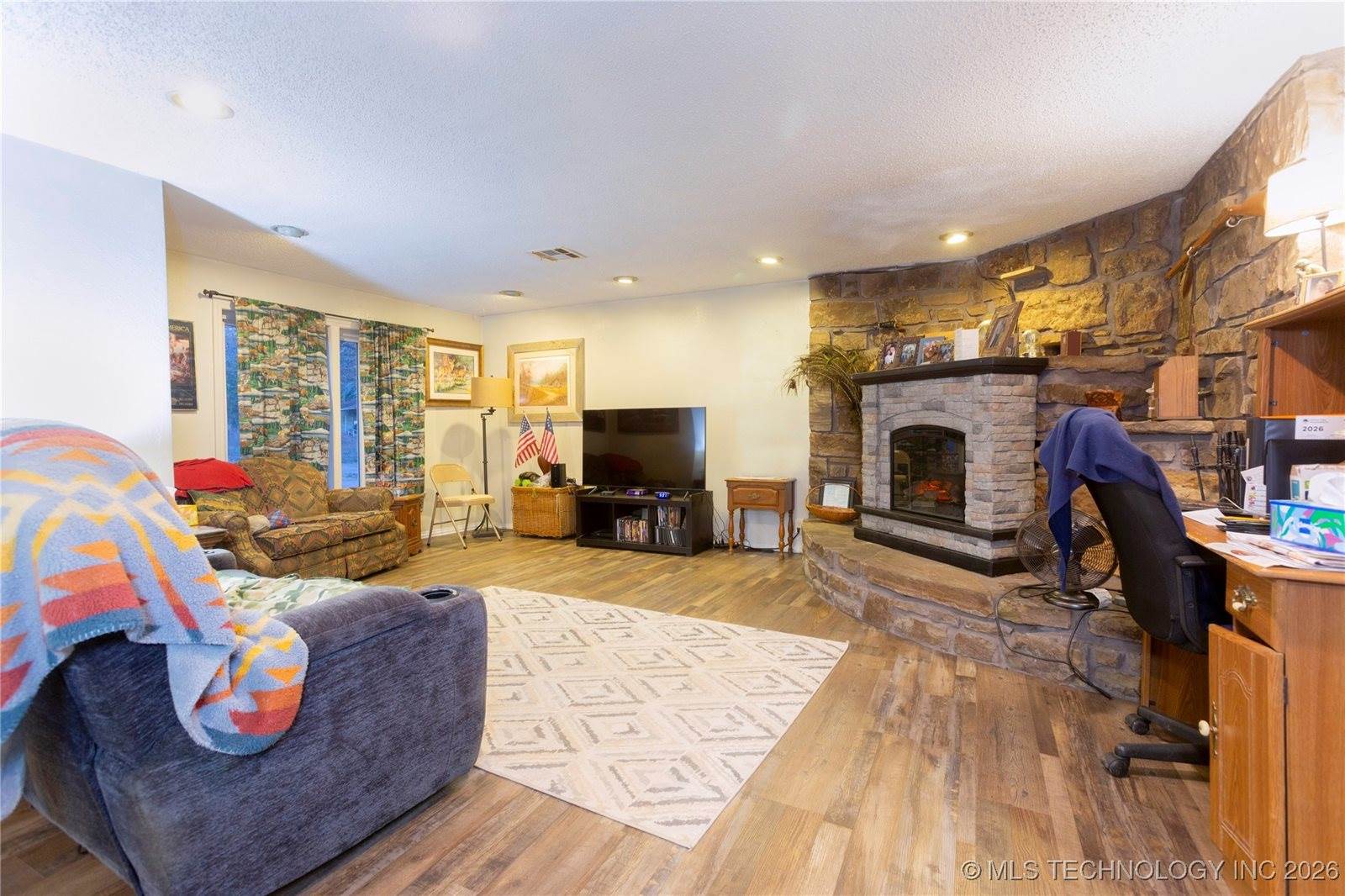 4537 NE 104th Road, Wilburton, OK 74578