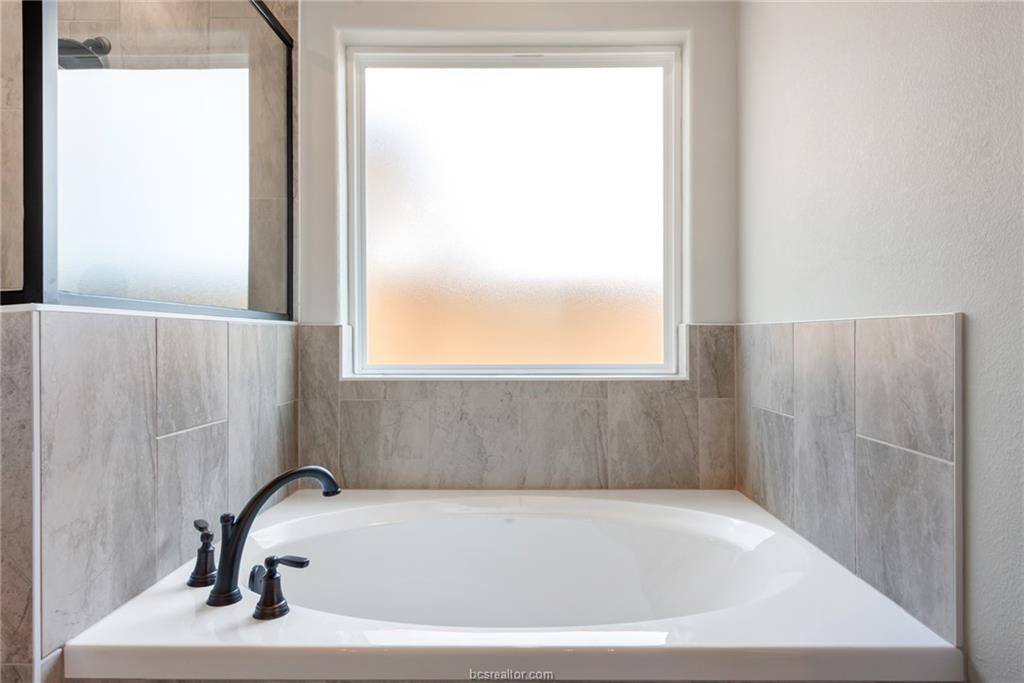 6110 Pocono Drive, College Station, TX 77845