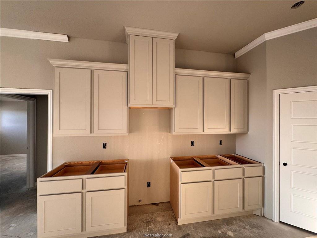 6110 Pocono Drive, College Station, TX 77845