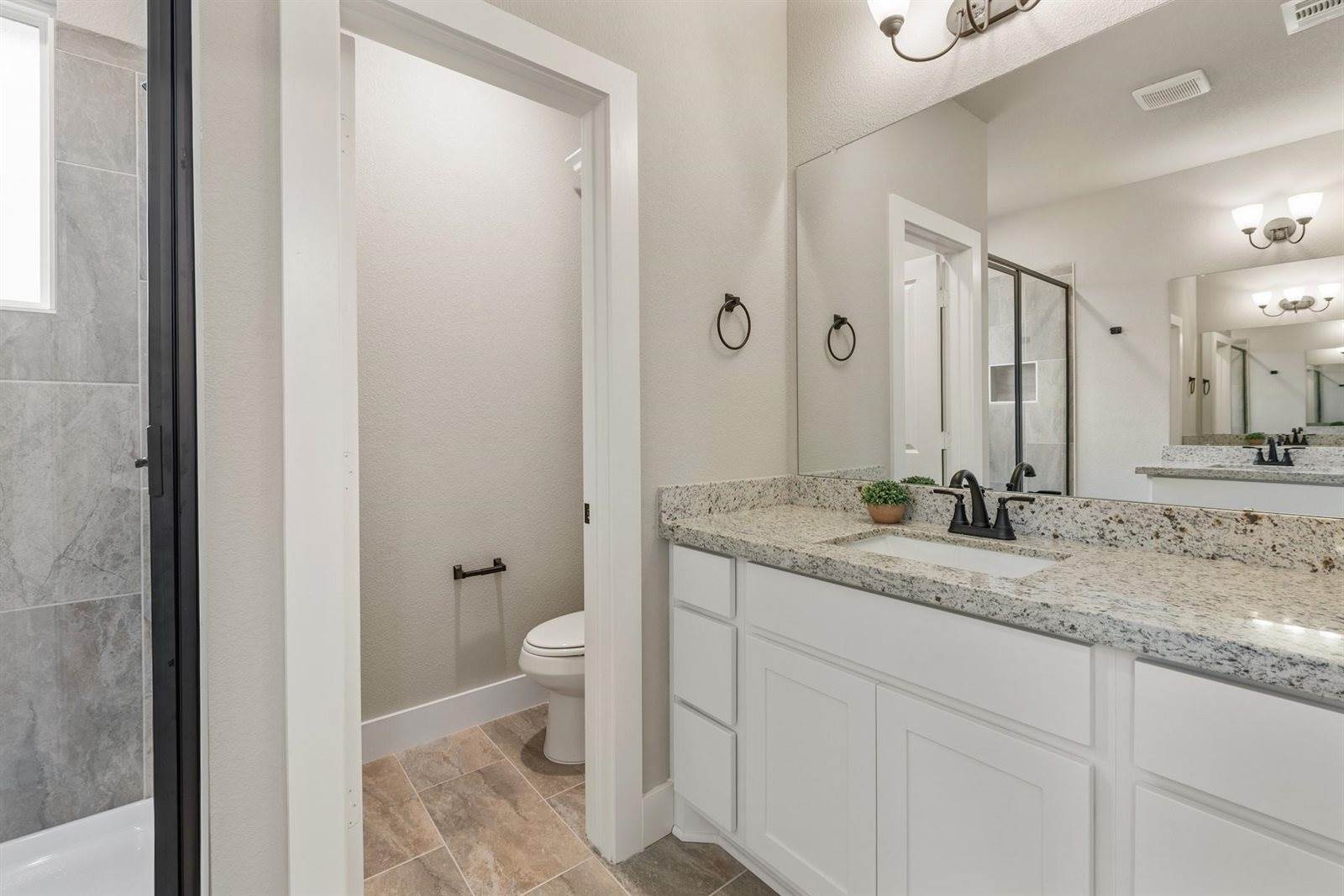 913 Fork Court, College Station, TX 77845