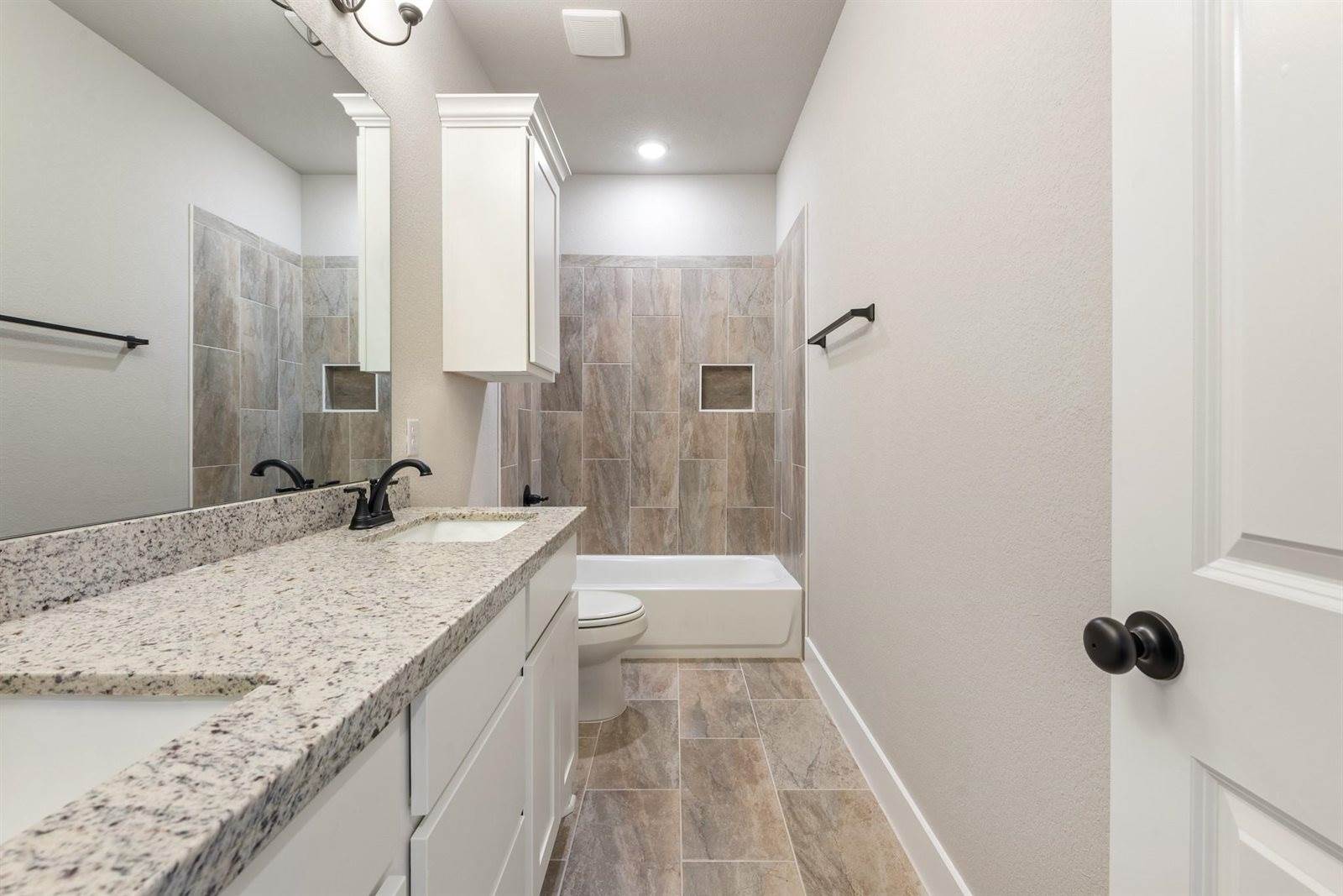 913 Fork Court, College Station, TX 77845