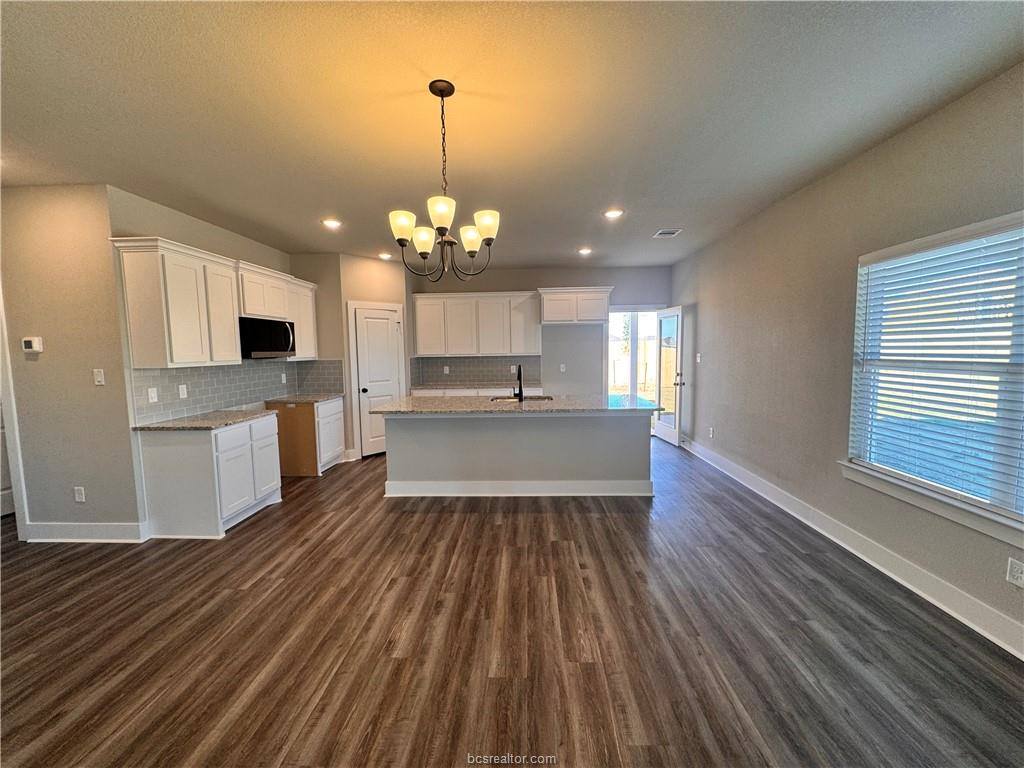 1227 Patriot Drive, College Station, TX 77845