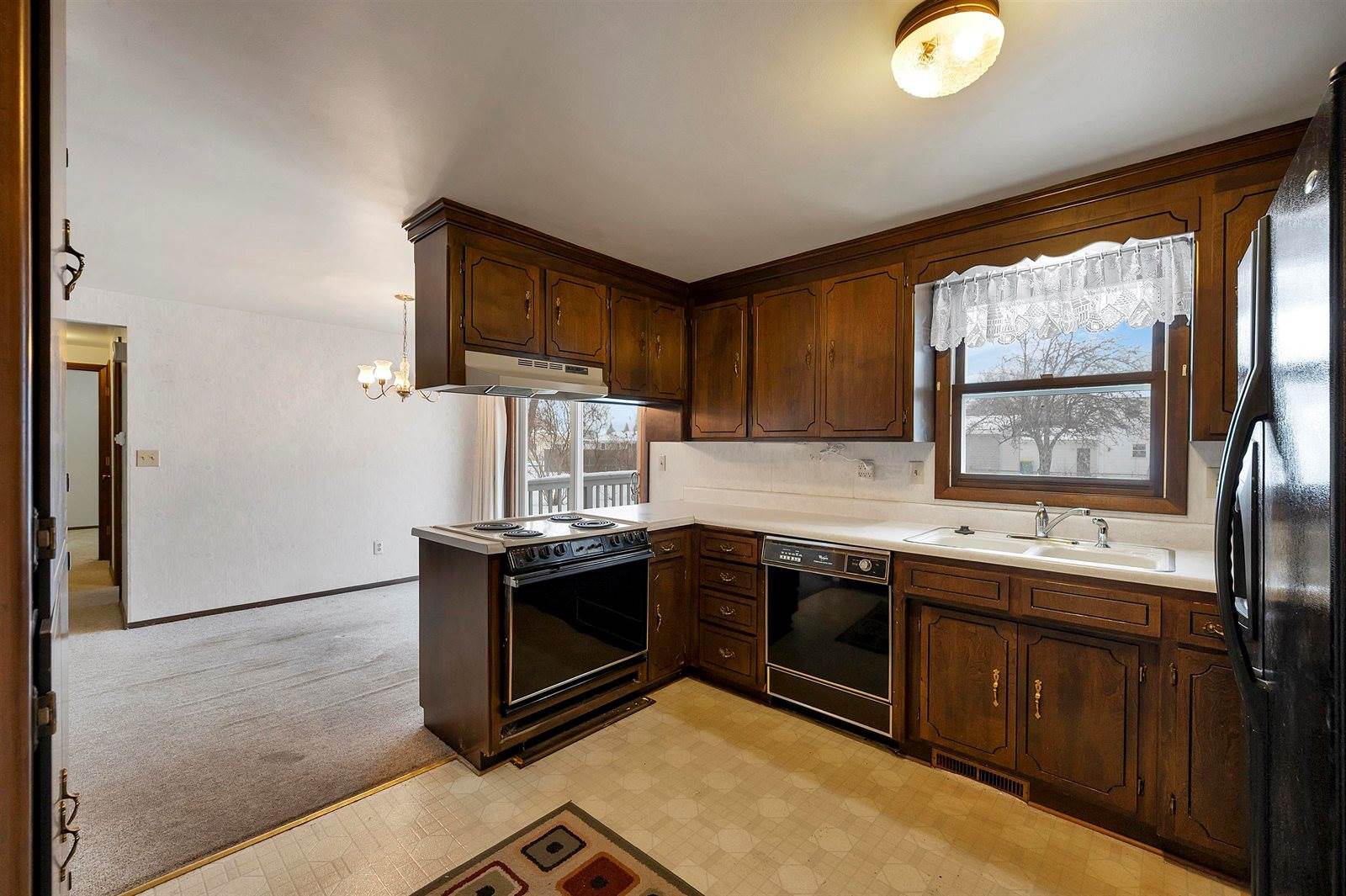 350 North Taylor Street, Green Bay, WI 54303