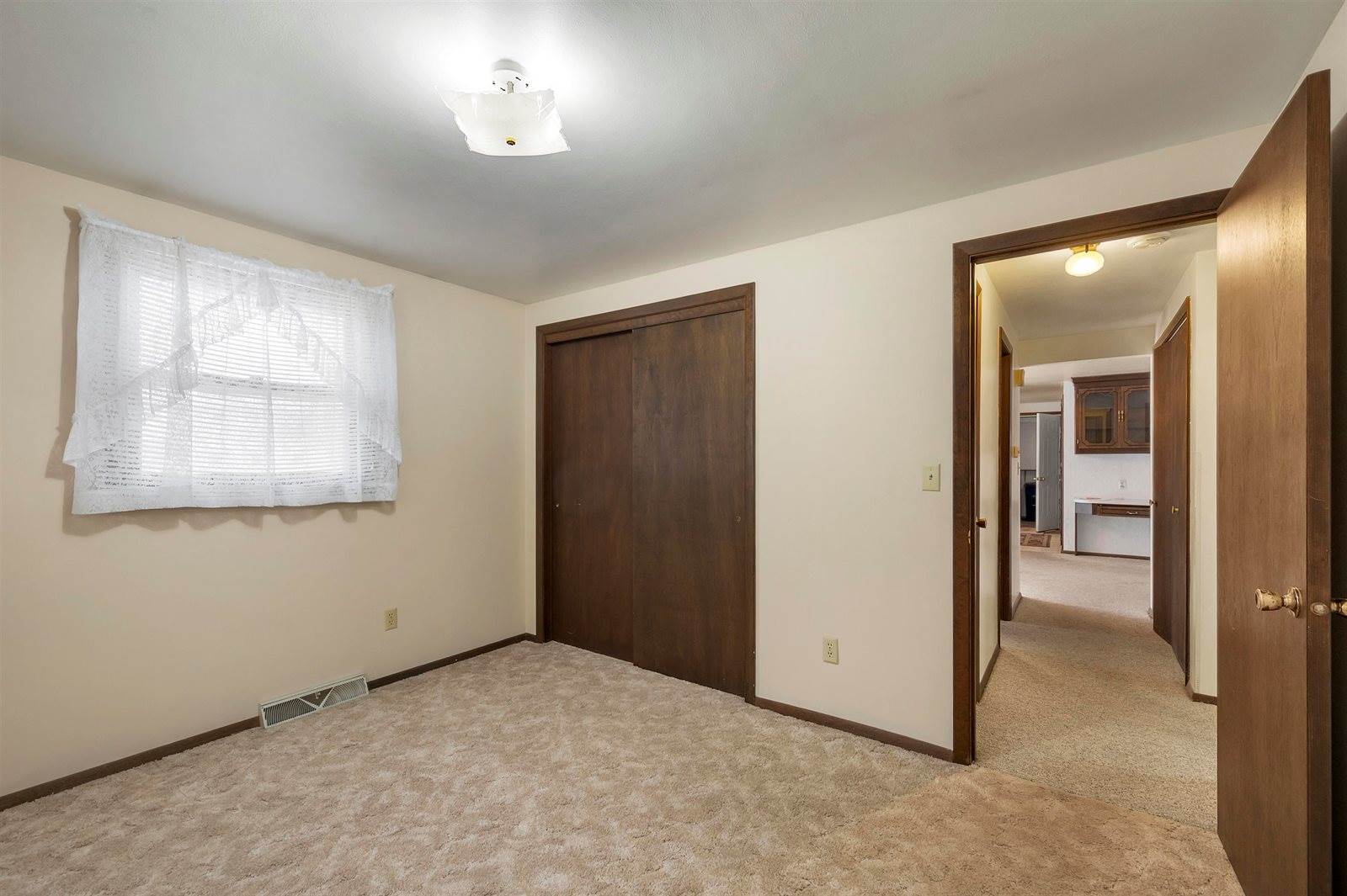 350 North Taylor Street, Green Bay, WI 54303