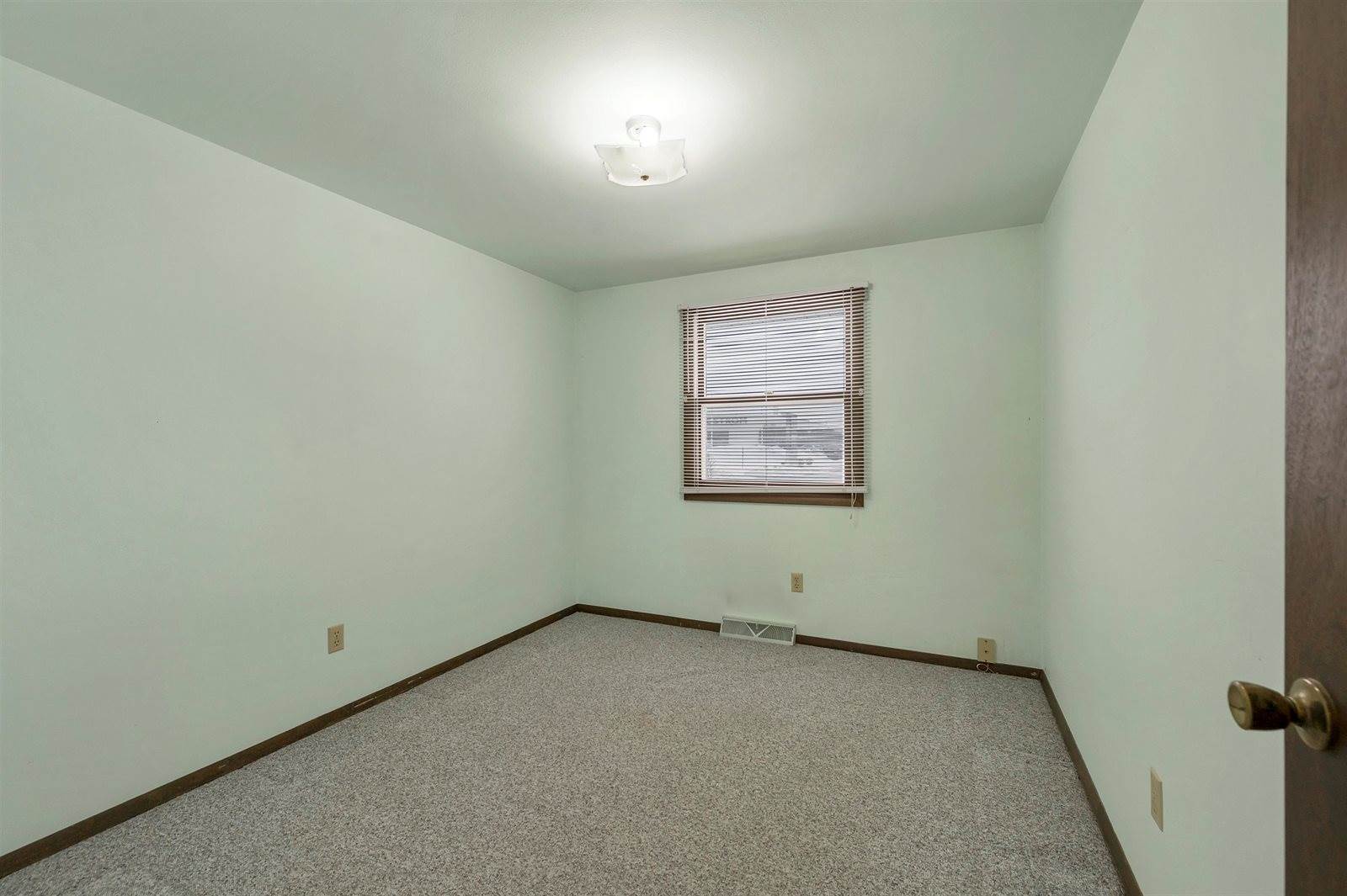 350 North Taylor Street, Green Bay, WI 54303