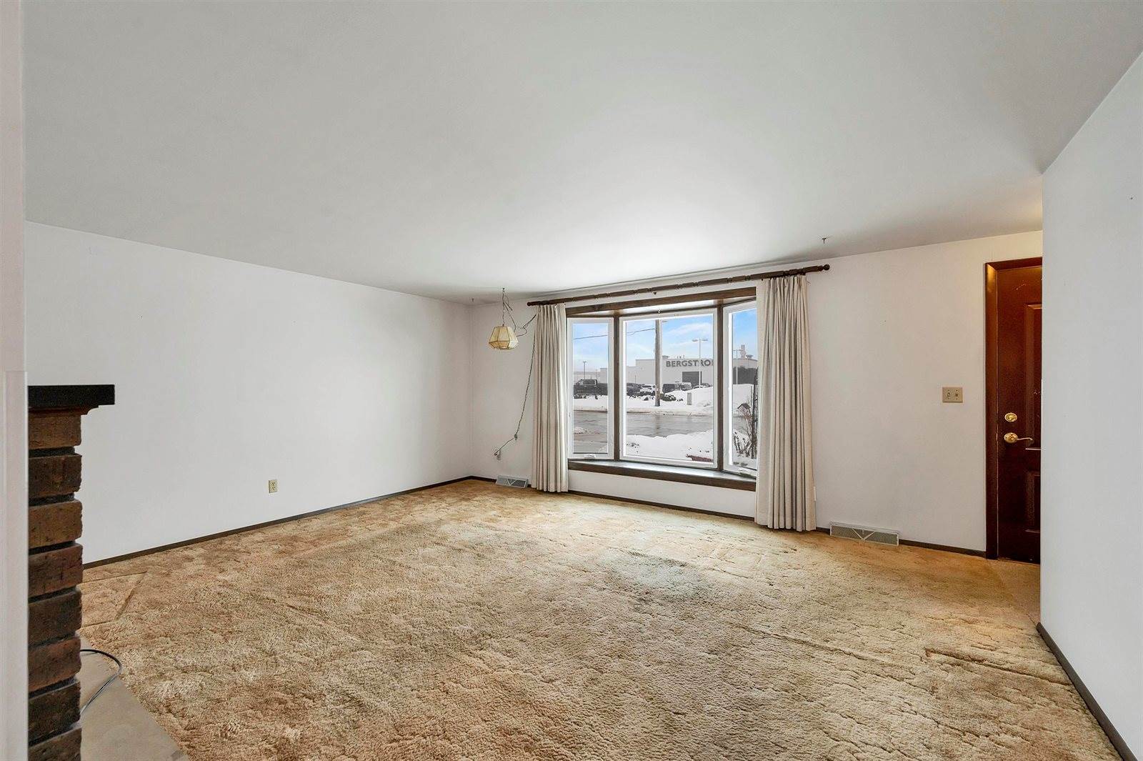 350 North Taylor Street, Green Bay, WI 54303