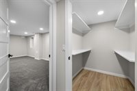 810 Summit Dr SW, Minot, ND 58701