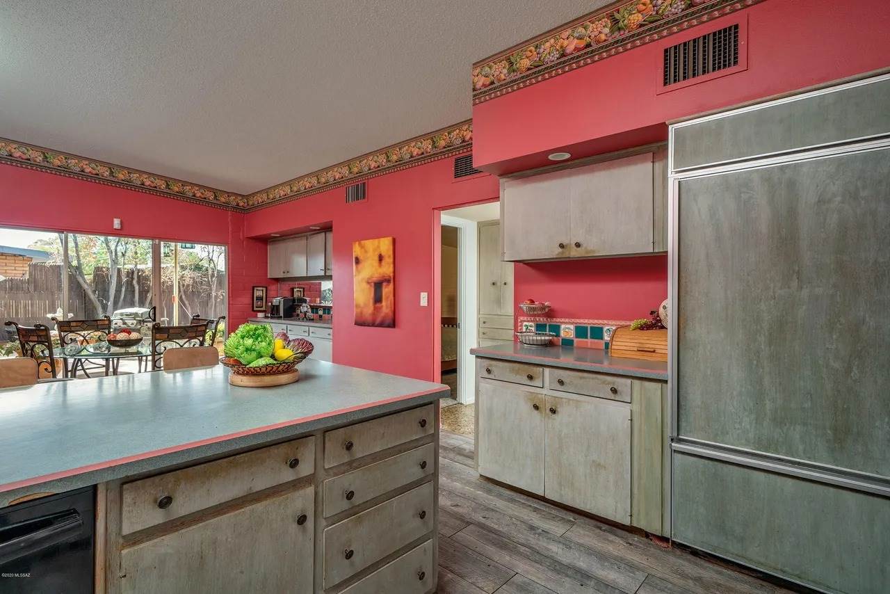 87 N Placita Del Saco, Tucson, AZ 85710