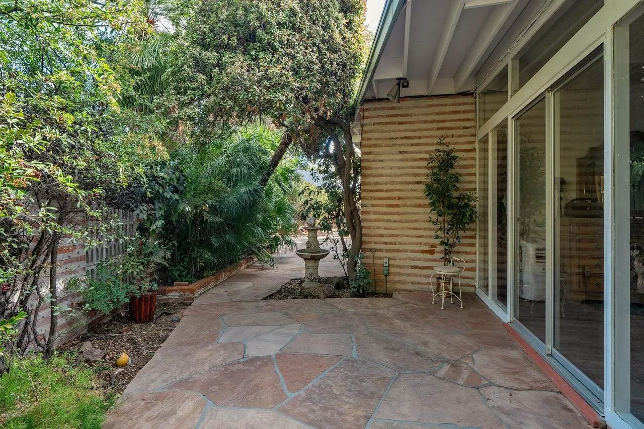 87 N Placita Del Saco, Tucson, AZ 85710