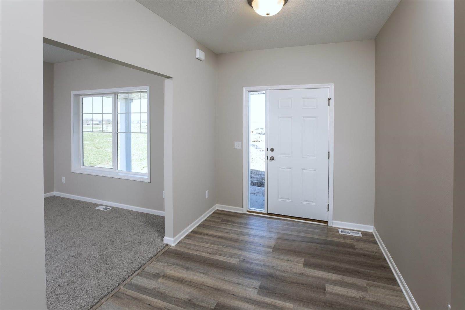 9698 32nd Street NE, Saint Michael, MN 55376