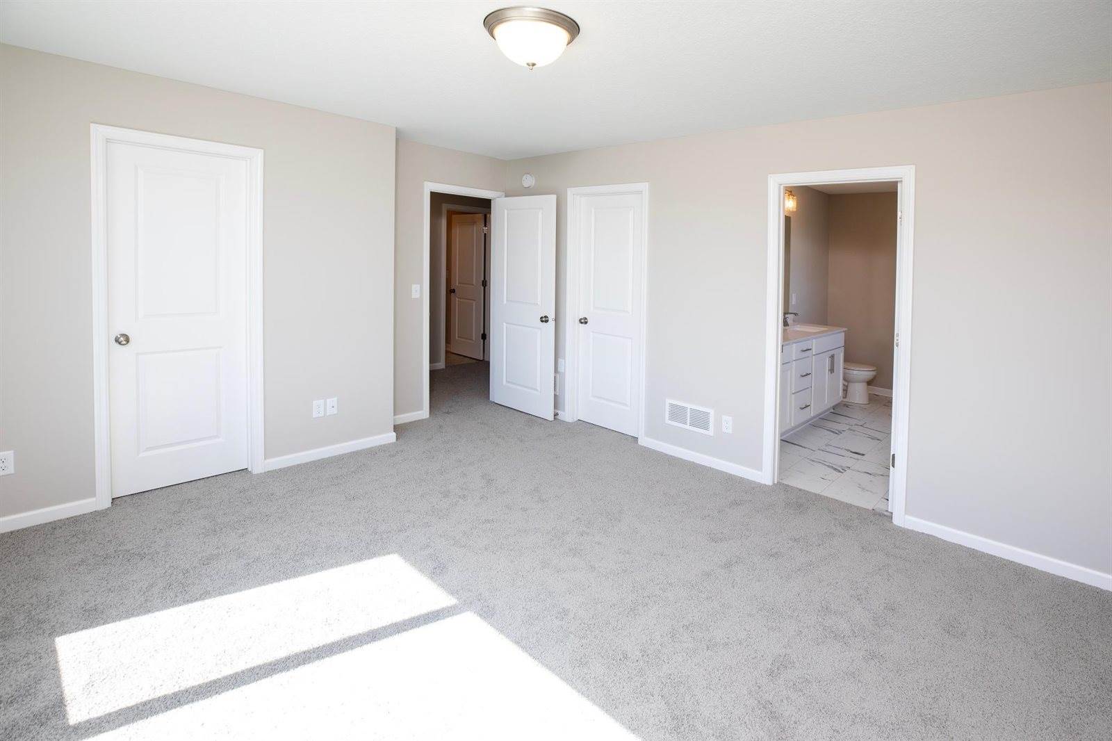 9698 32nd Street NE, Saint Michael, MN 55376