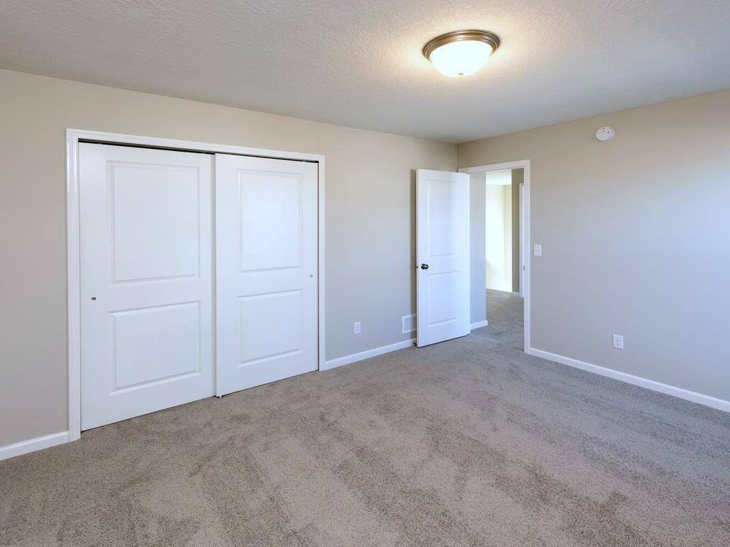 9698 32nd Street NE, Saint Michael, MN 55376