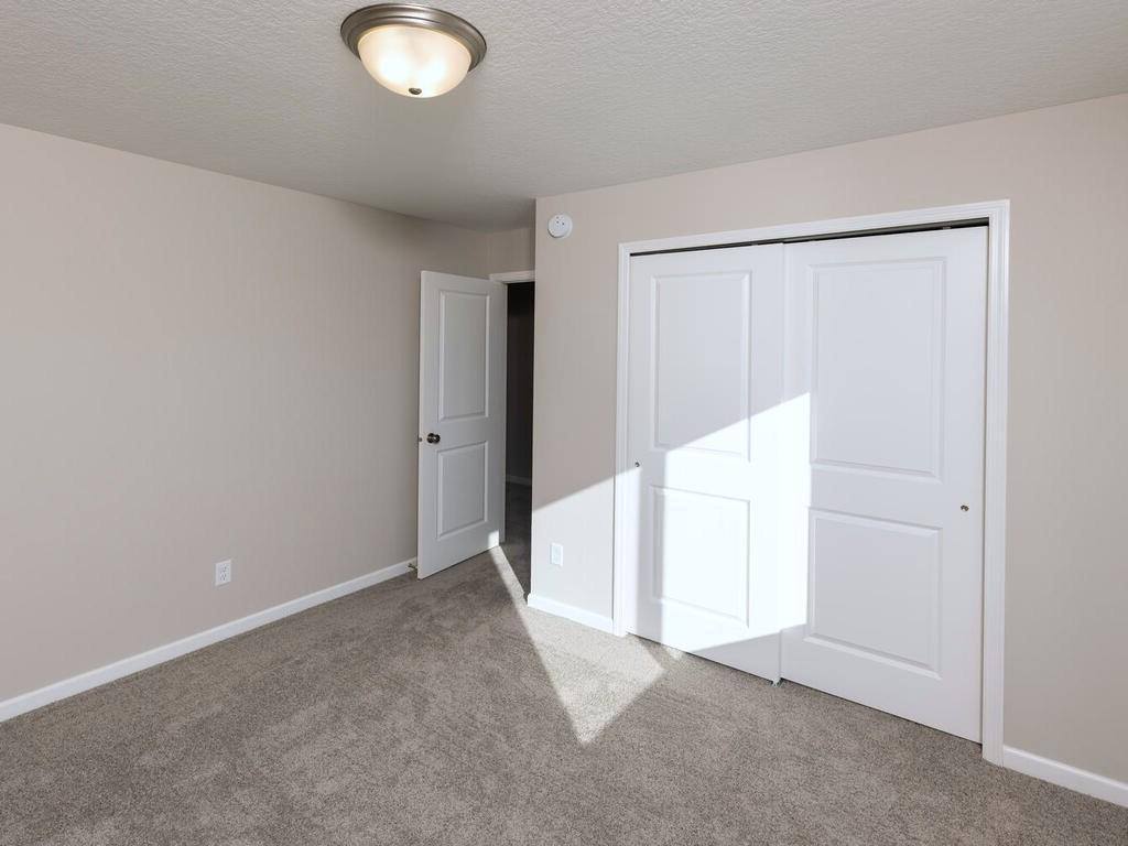 9698 32nd Street NE, Saint Michael, MN 55376