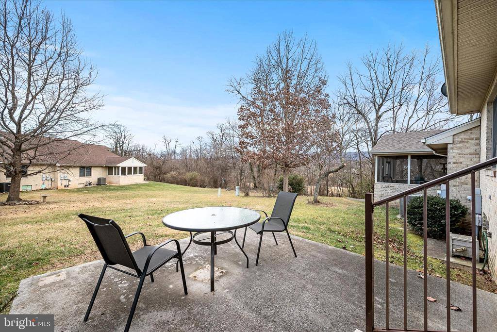 126 Fairground Road, Woodstock, VA 22664