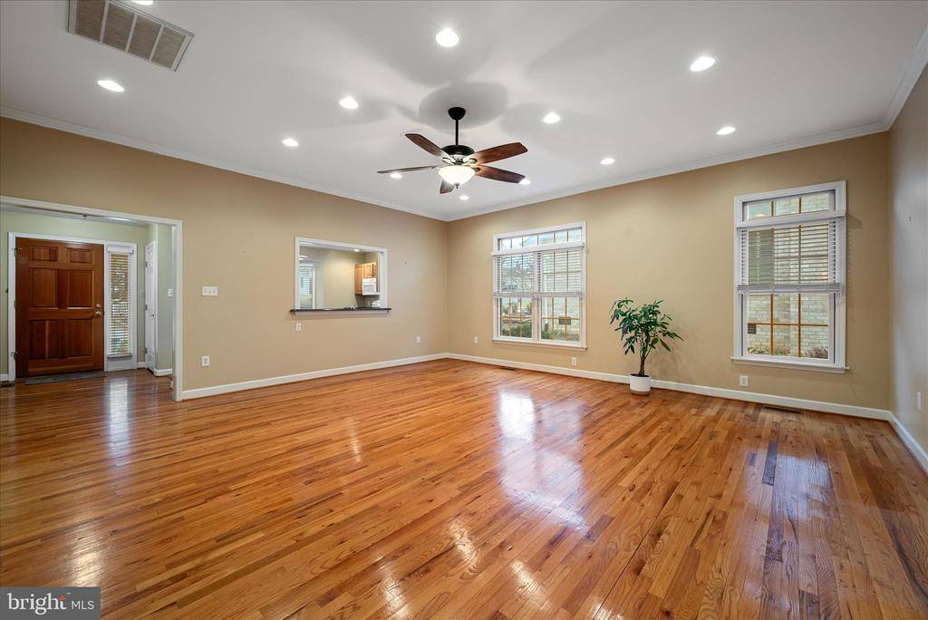 126 Fairground Road, Woodstock, VA 22664