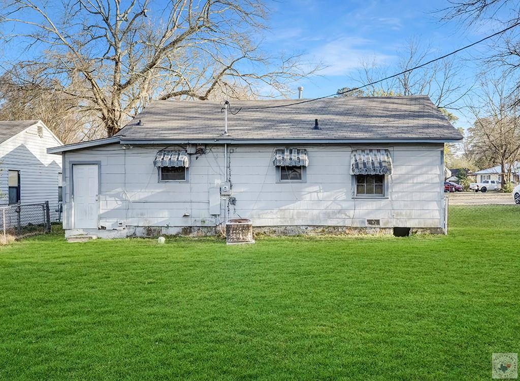 733 Arizona, Wake Village, TX 75501