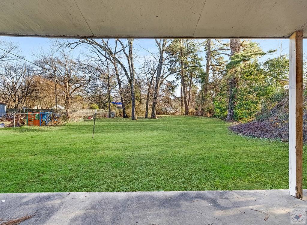 733 Arizona, Wake Village, TX 75501