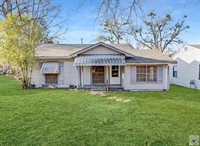 733 Arizona, Wake Village, TX 75501