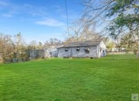 733 Arizona, Wake Village, TX 75501