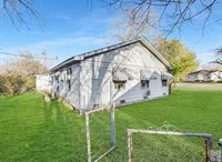 733 Arizona, Wake Village, TX 75501